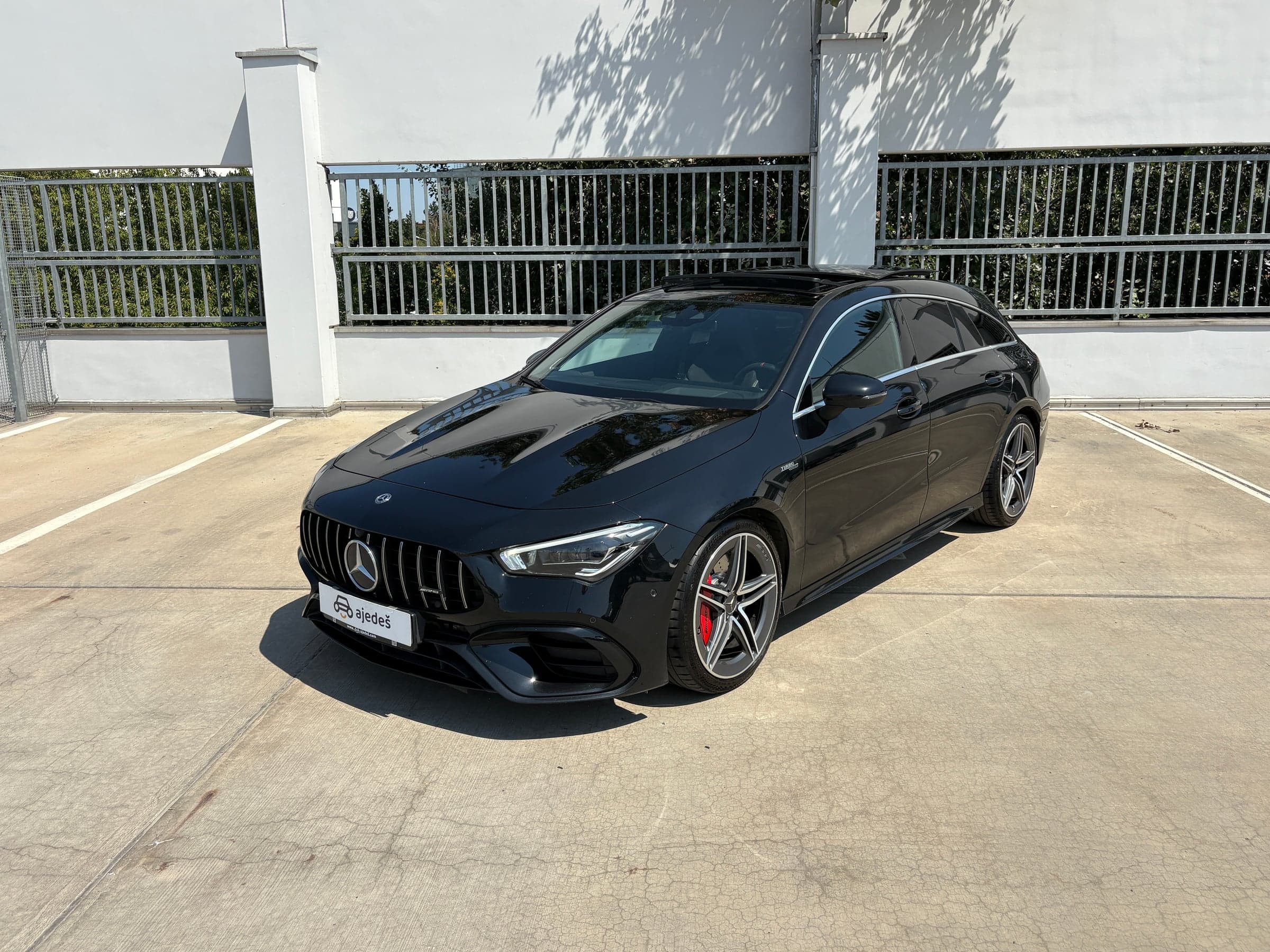 Mercedes-Benz CLA 45 S AMG Shooting Brake